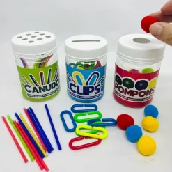Componentes do brinquedo educativo Encaixe: Pompons, Canudos e Clips coloridos